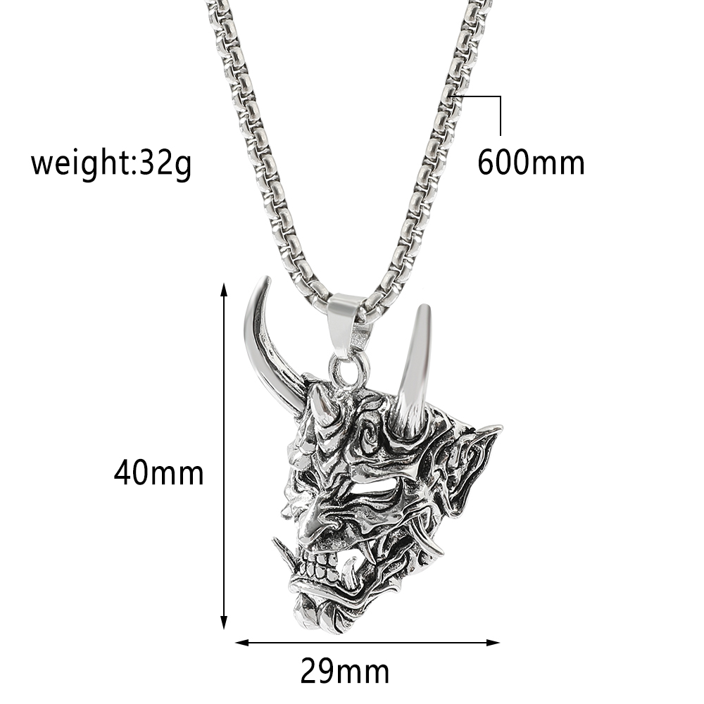 Collar con Colgante de Máscara - Men Accessories Silver reseña y precio